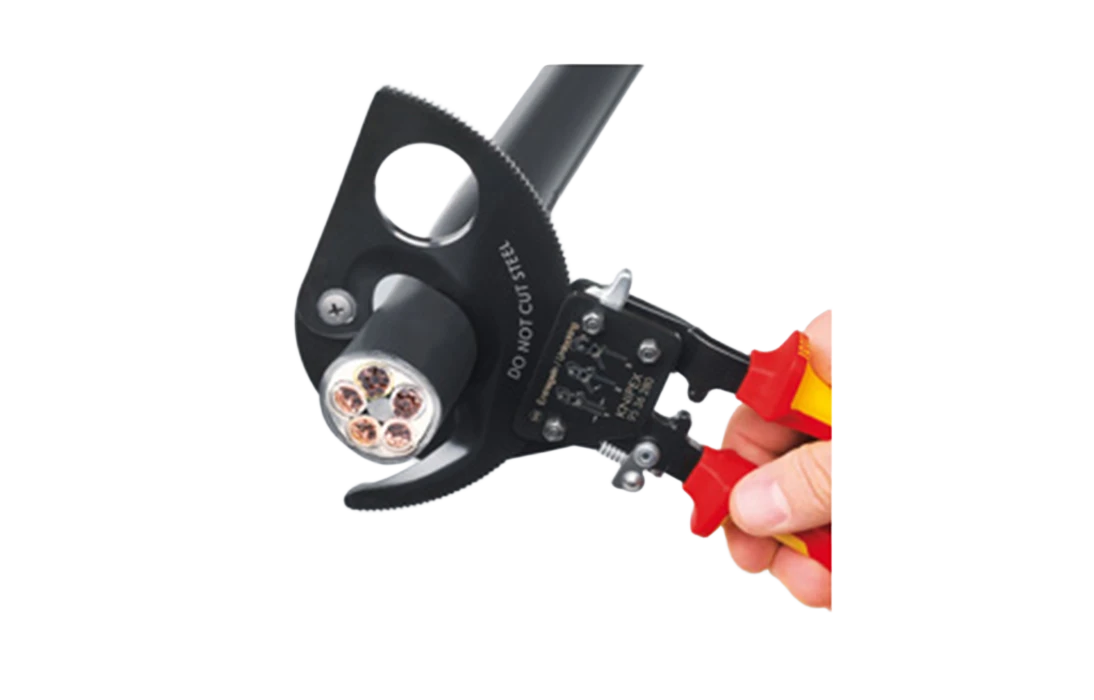 KN-9536280	Кабелерез с трещоткой VDE, Ø 52 мм (380 мм², MCM 750), Al секторный кабель до 4 х 150 мм², длина 250 мм 2